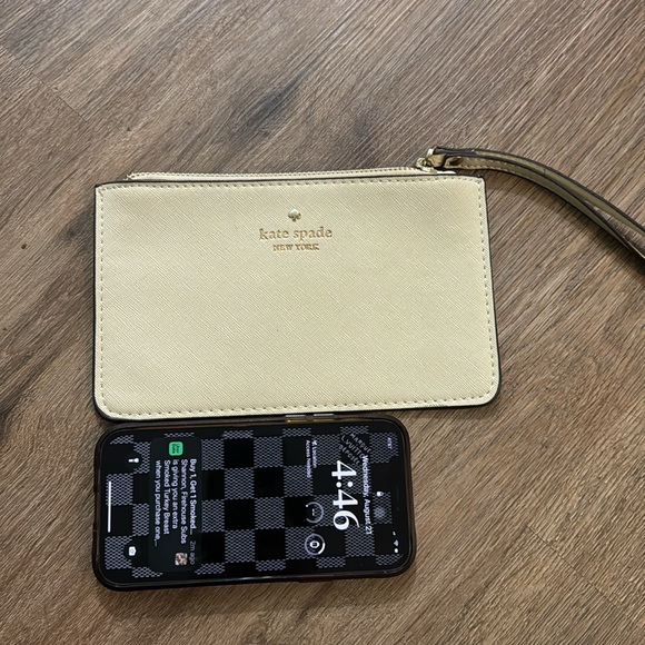Kate Spade pouch wristlet - Picture 3 of 6